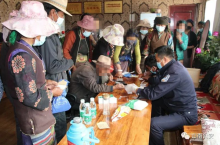 Tibetans get DNA taken by authorities